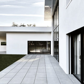 VILLA DIVONNE