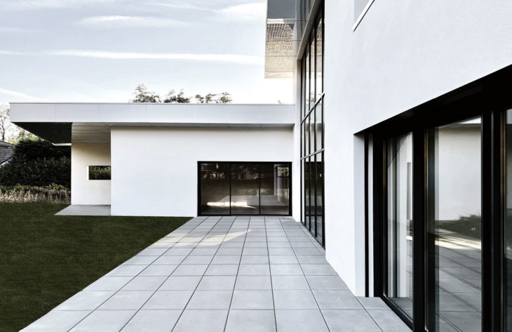 VILLA DIVONNE